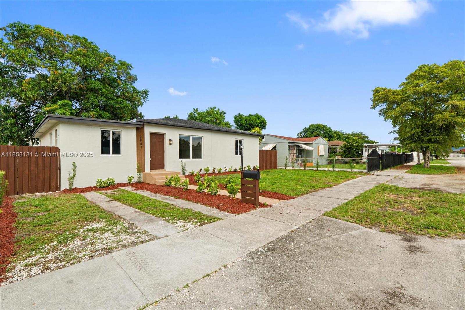 MARILYNDA - Residential