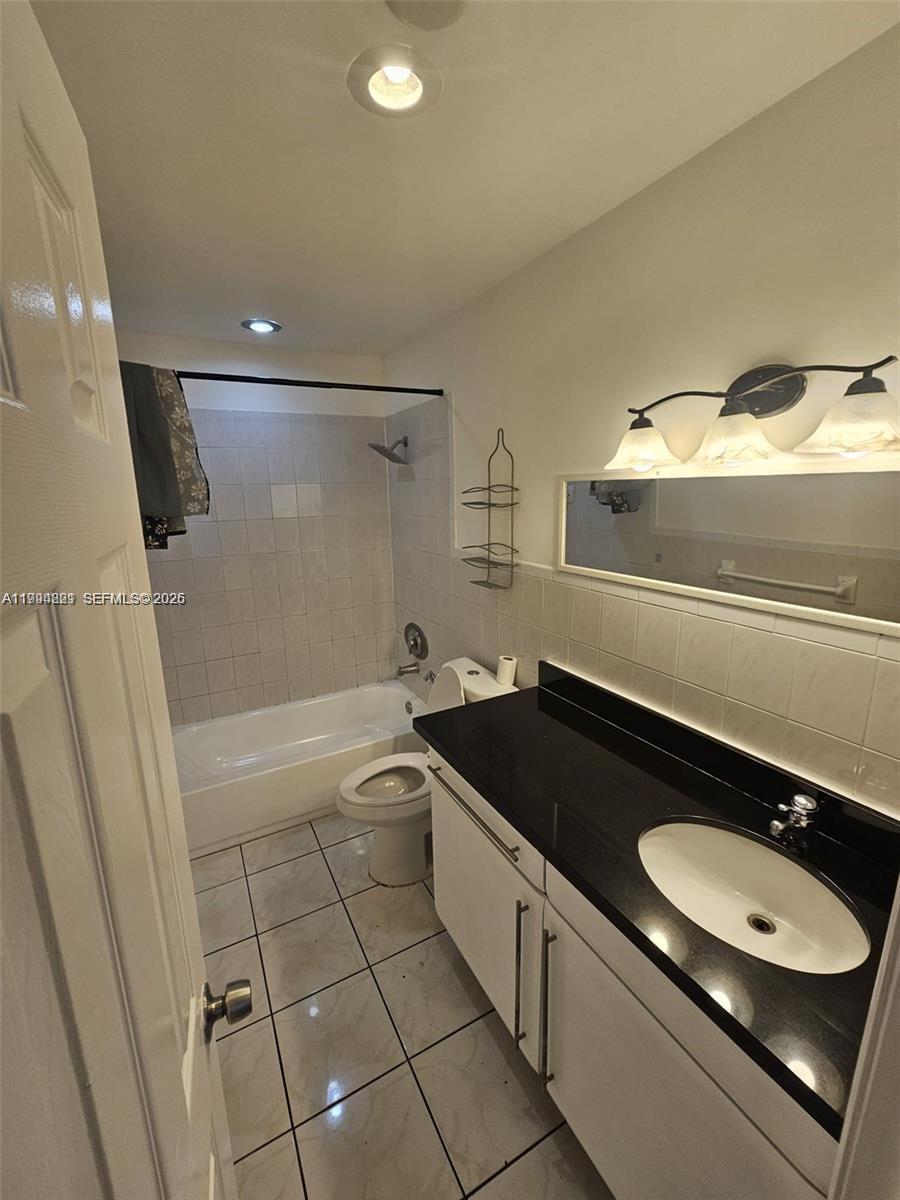 FOCSA CONDO - Residential