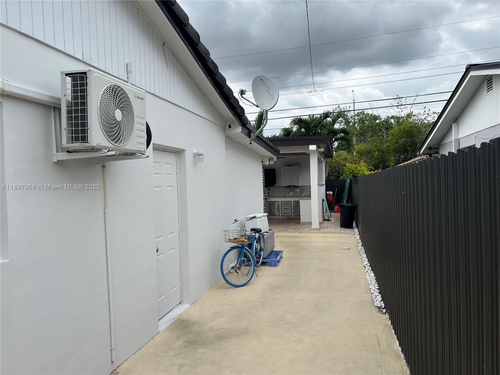 SOUTHERN ESTS 7TH ADDN SE - Residential