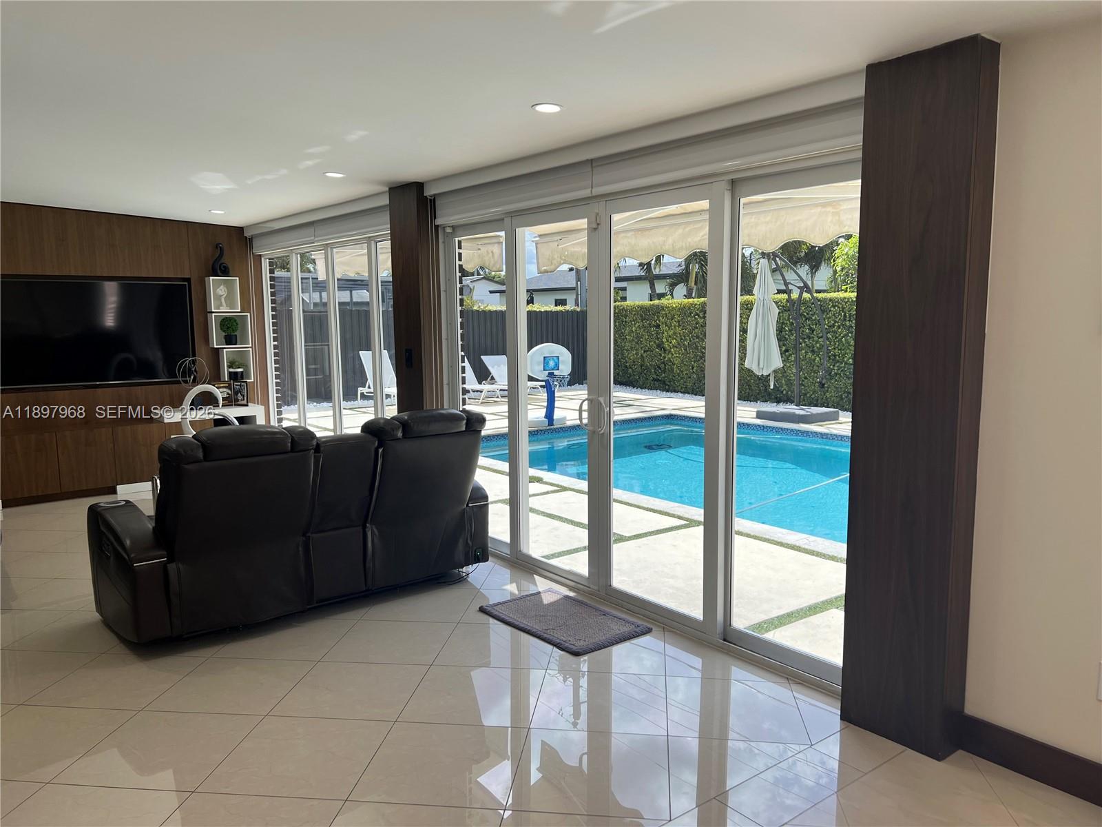 SOUTHERN ESTS 7TH ADDN SE - Residential