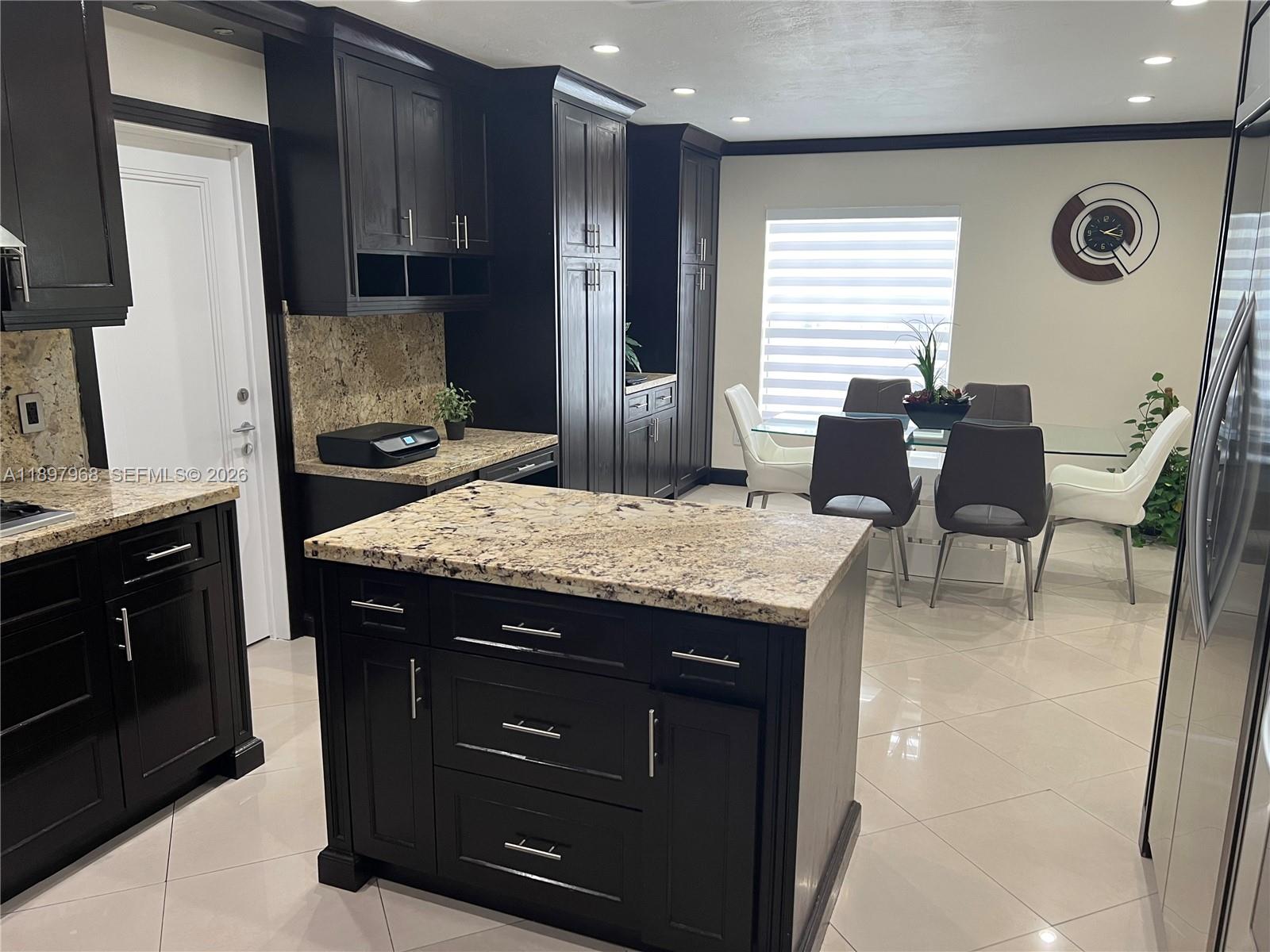 SOUTHERN ESTS 7TH ADDN SE - Residential