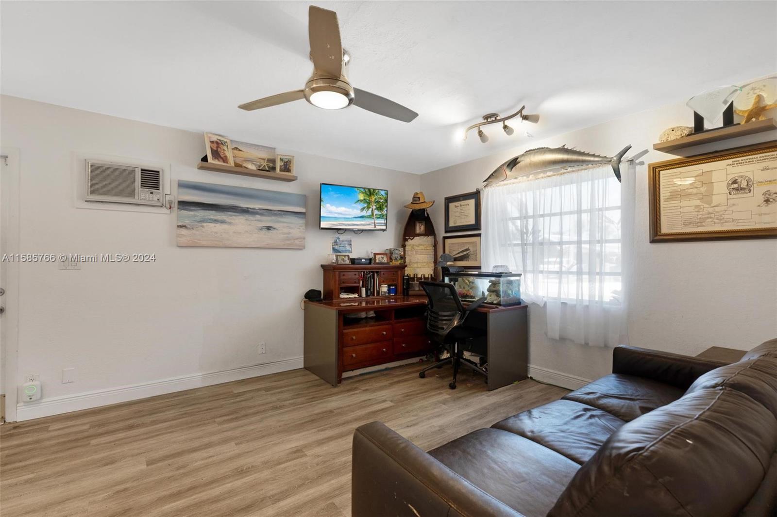 CORAL KEY VILLAS 2ND SEC - Residential