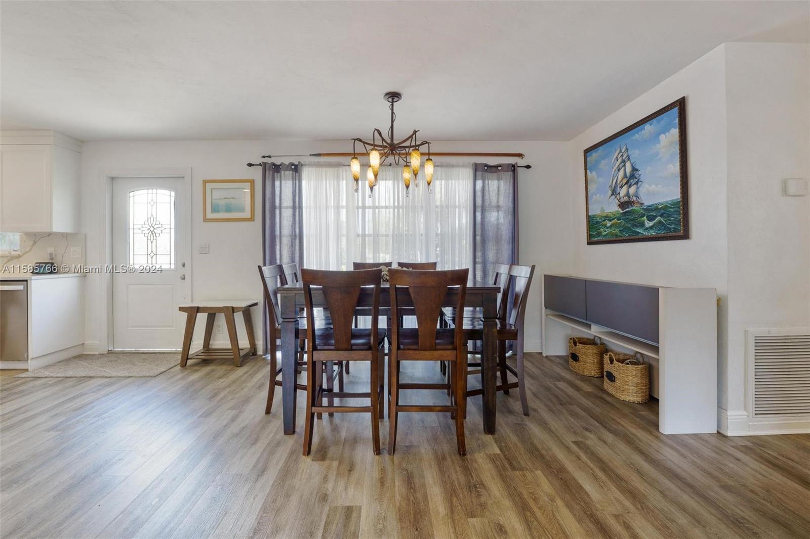 CORAL KEY VILLAS 2ND SEC - Residential