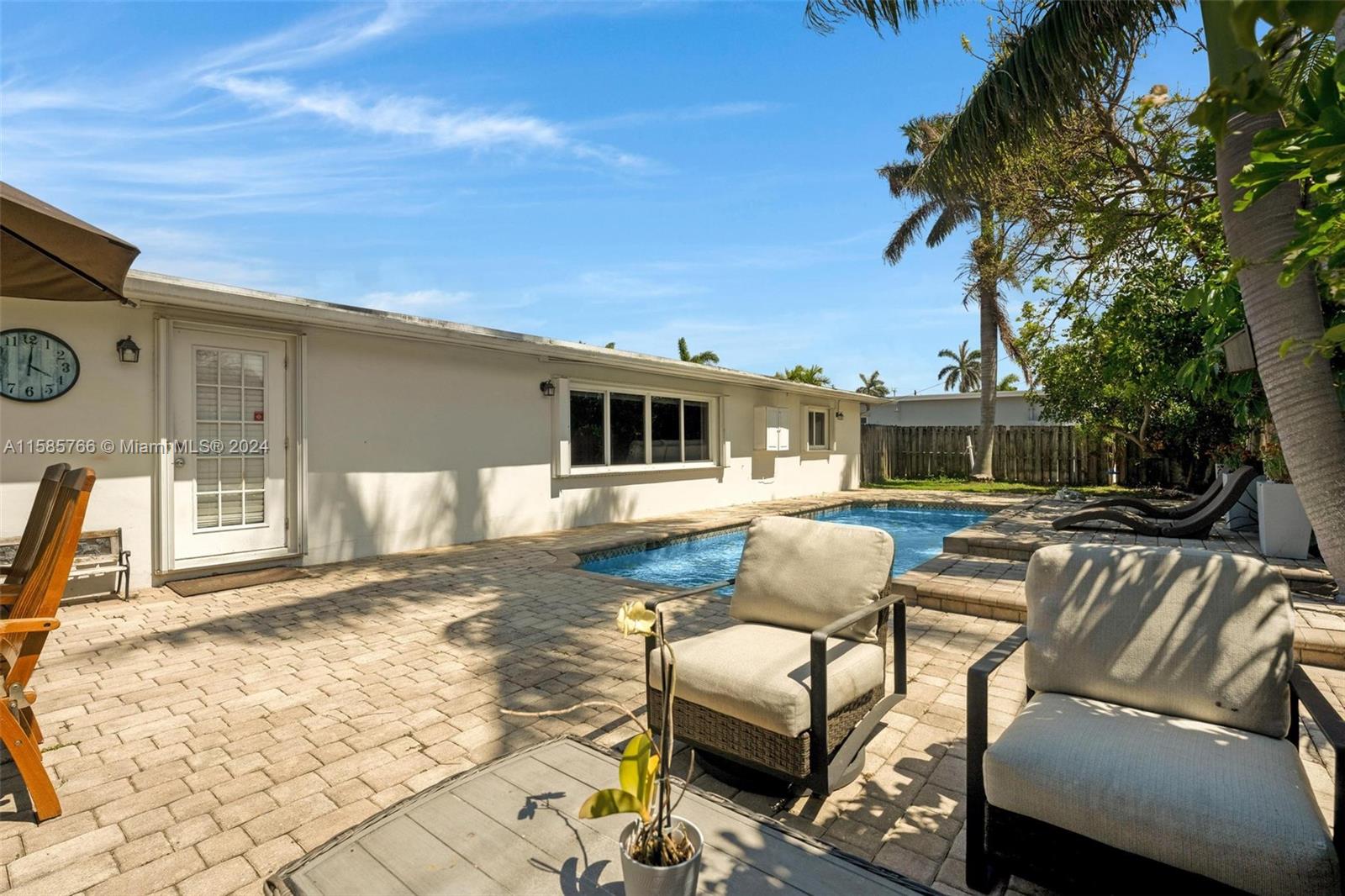 CORAL KEY VILLAS 2ND SEC - Residential