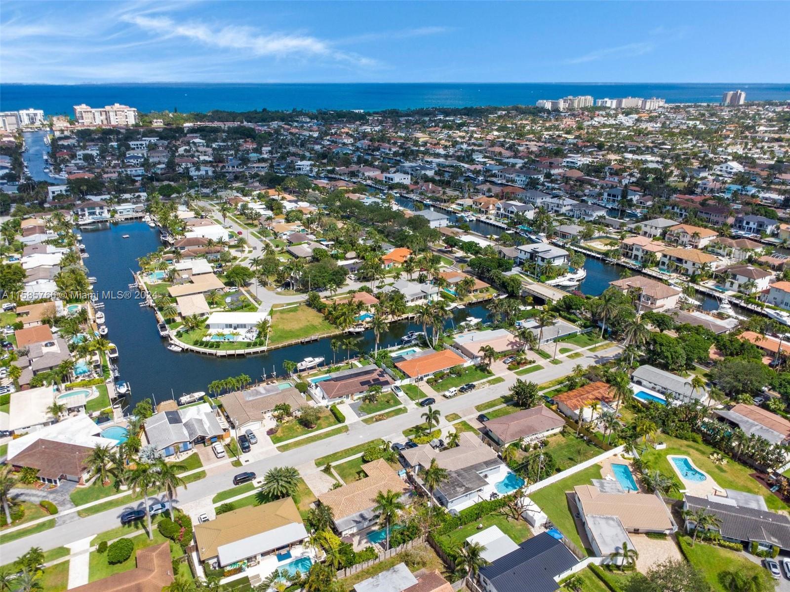 CORAL KEY VILLAS 2ND SEC - Residential