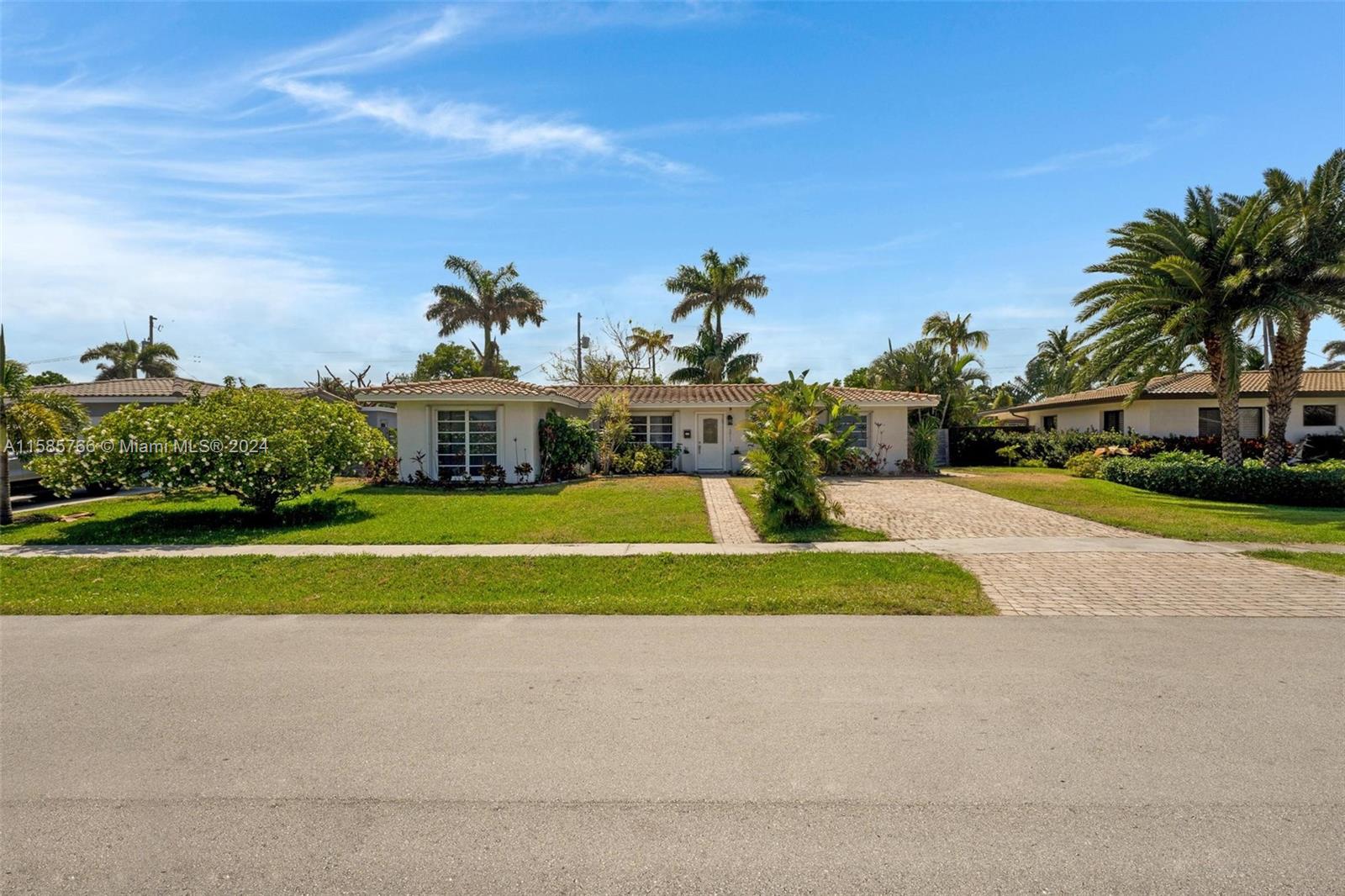 CORAL KEY VILLAS 2ND SEC - Residential