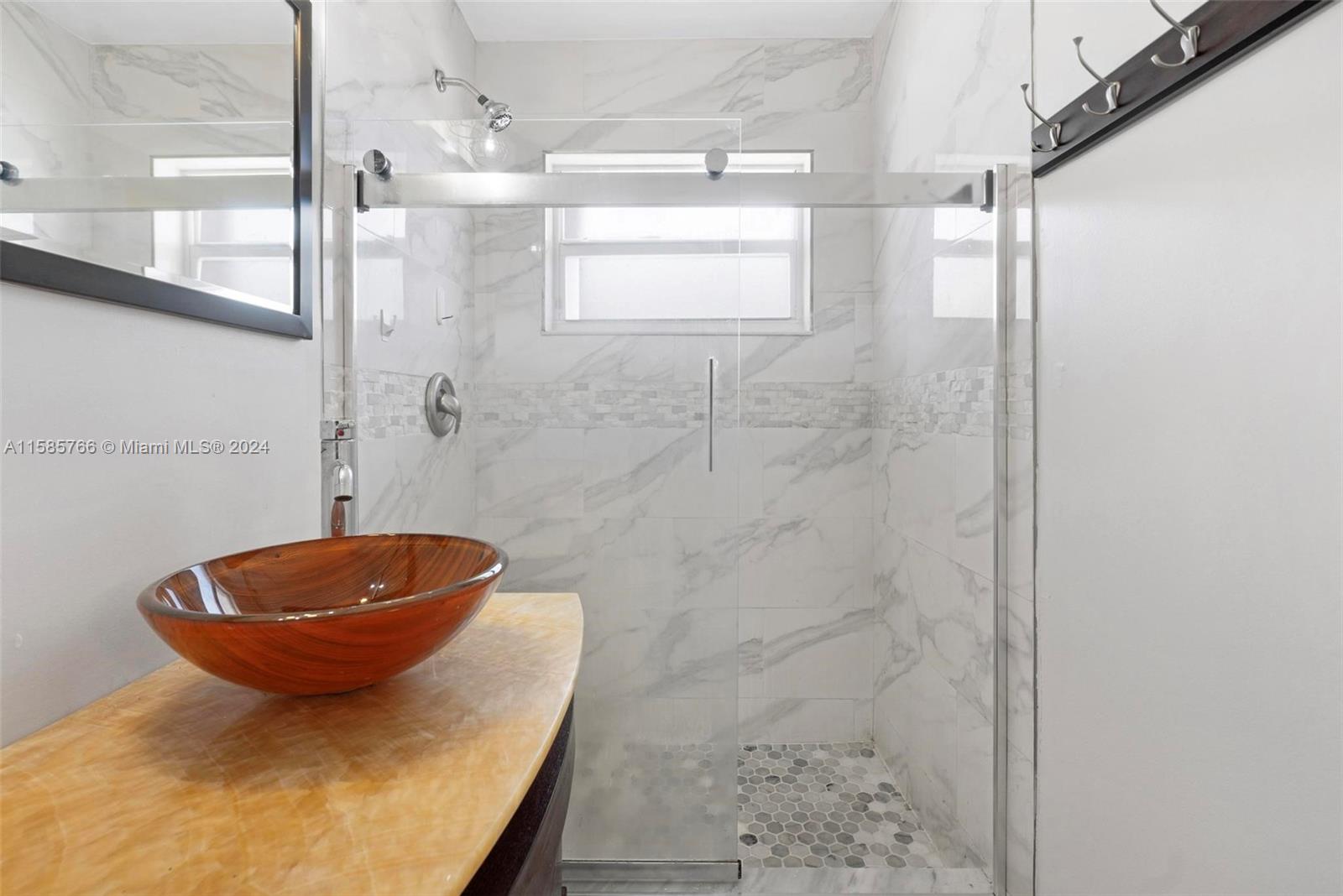 CORAL KEY VILLAS 2ND SEC - Residential