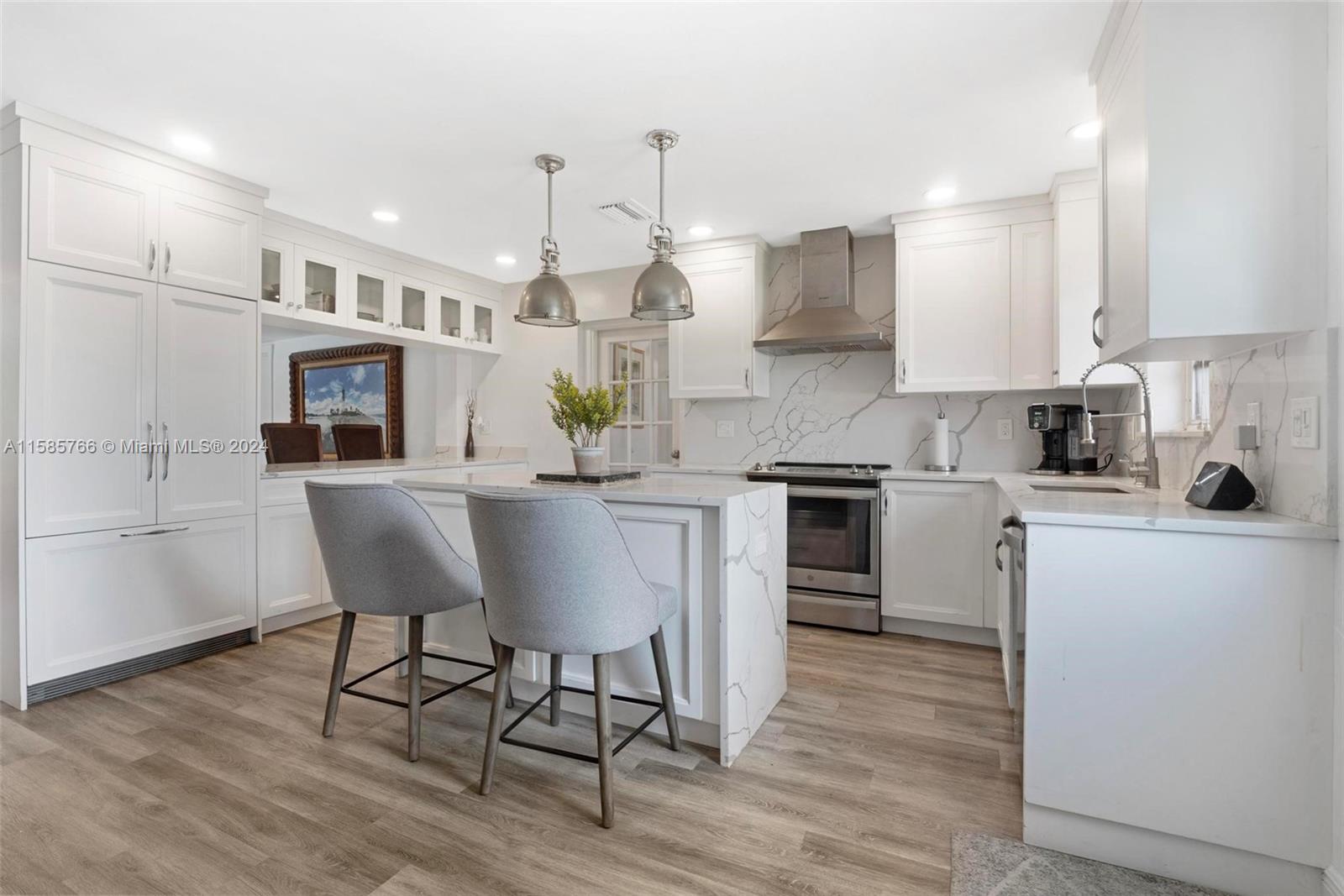 CORAL KEY VILLAS 2ND SEC - Residential