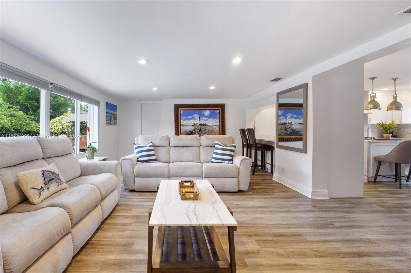 CORAL KEY VILLAS 2ND SEC - Residential