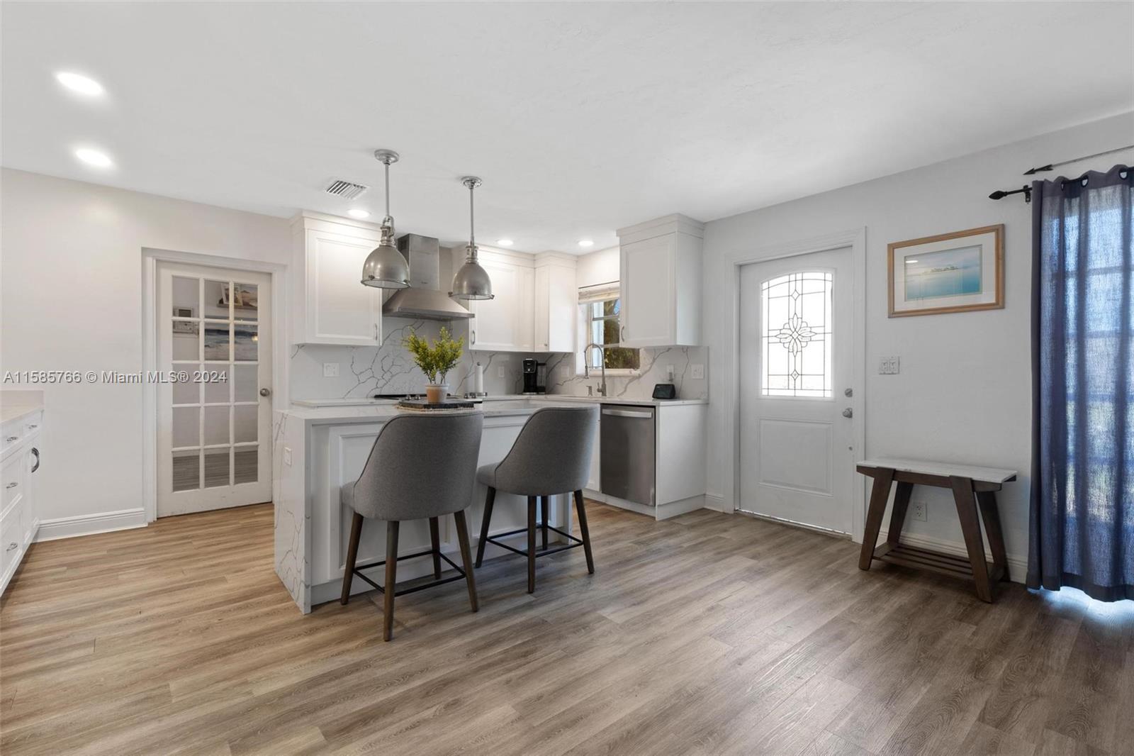 CORAL KEY VILLAS 2ND SEC - Residential