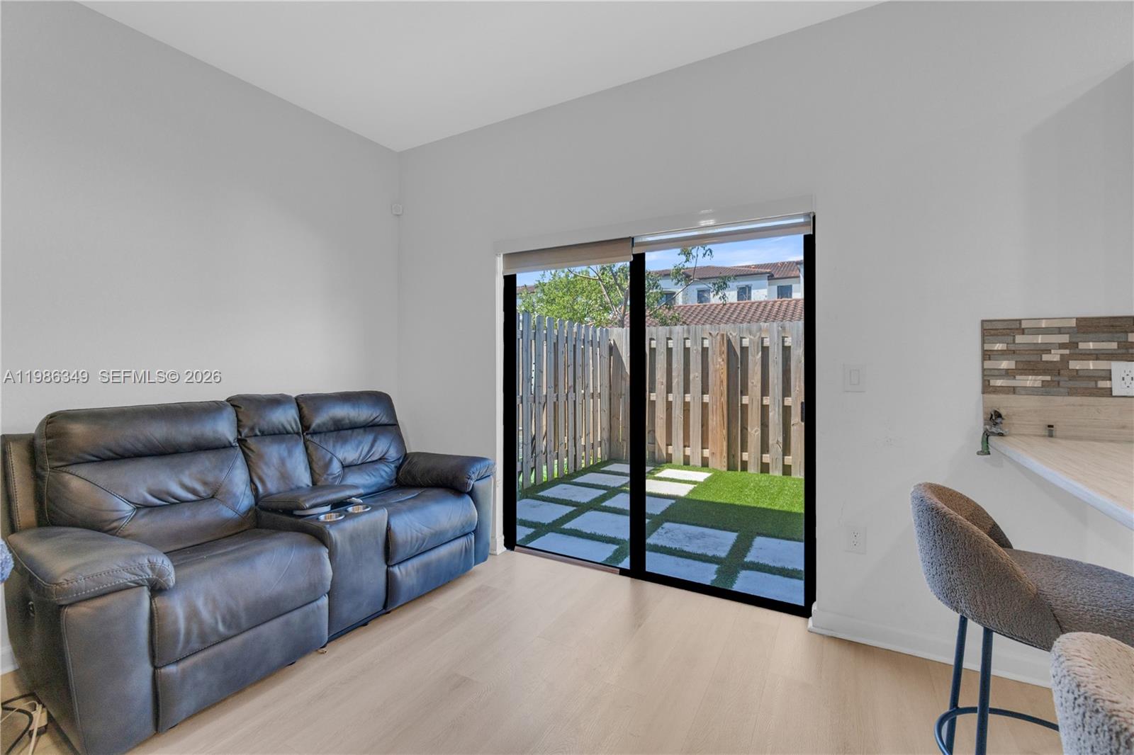 VIA VENTURA NEIGHBORHOOD - Residential