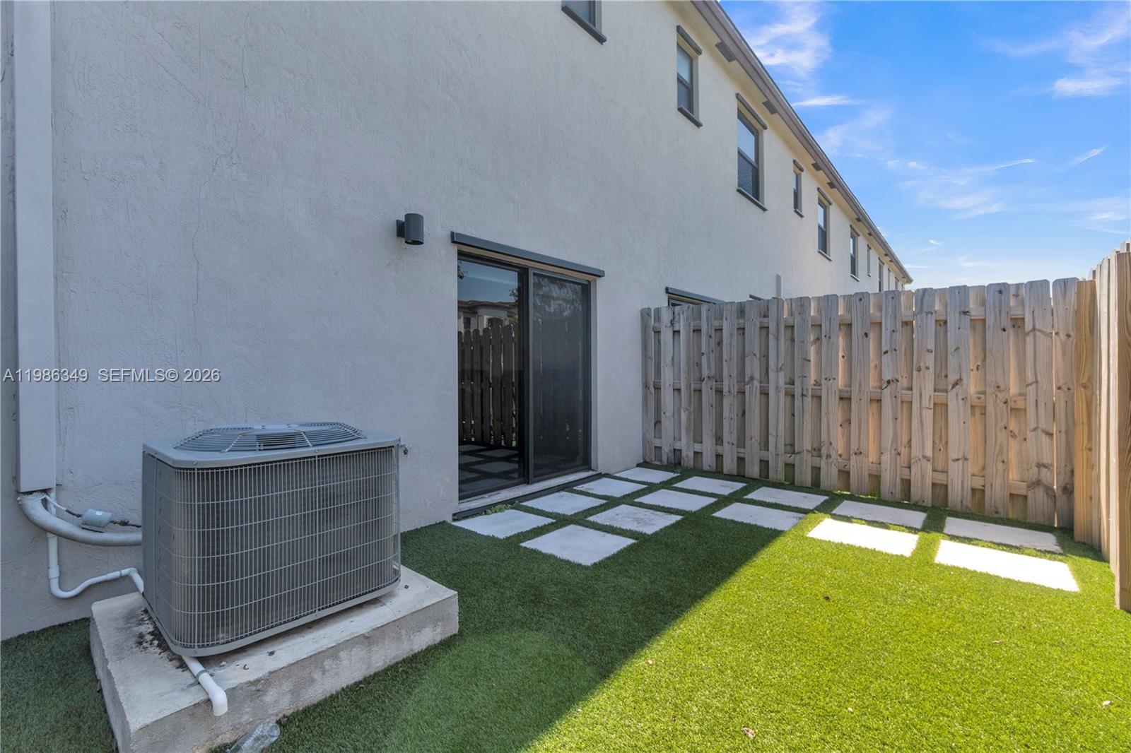 VIA VENTURA NEIGHBORHOOD - Residential