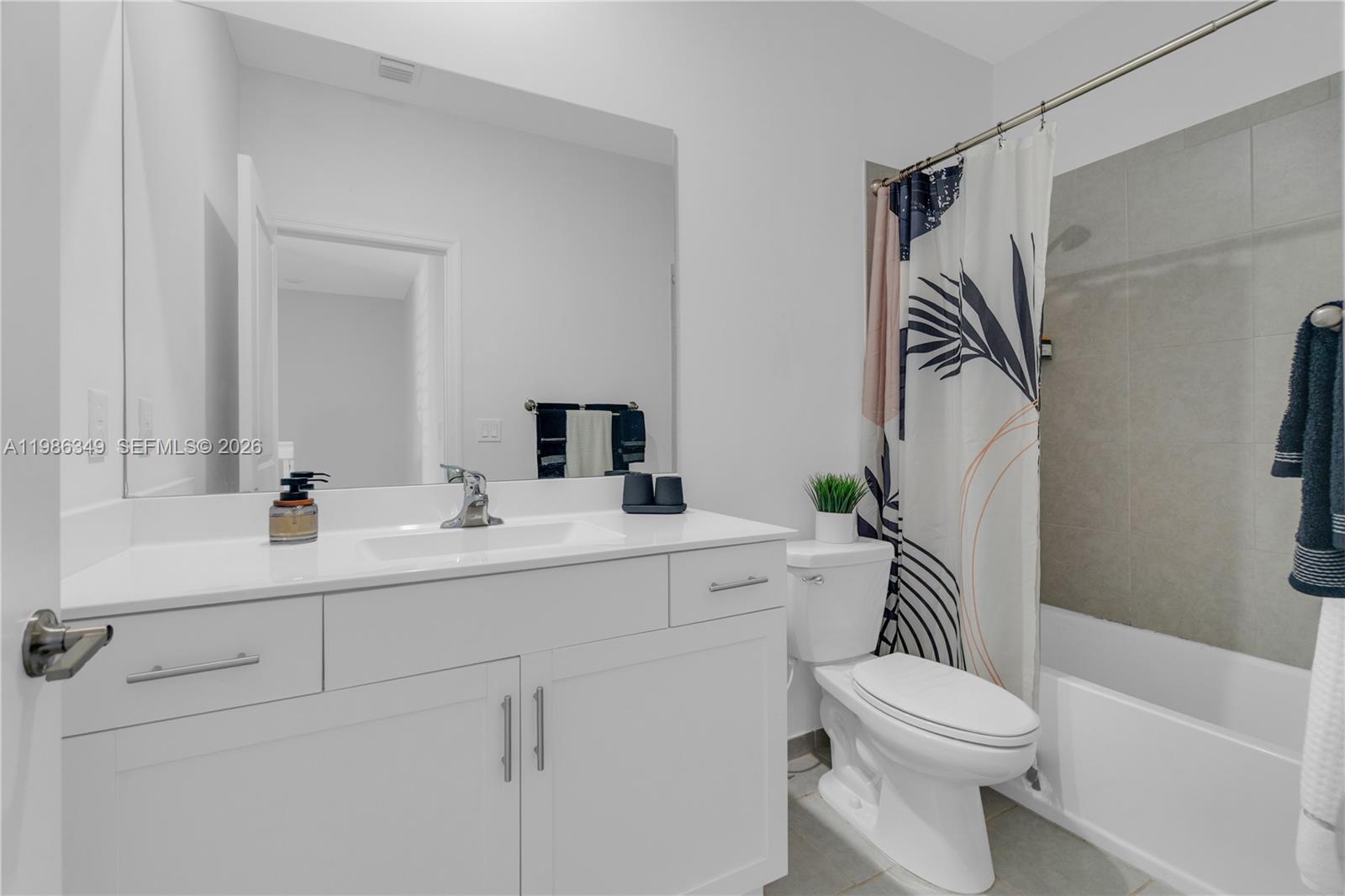 VIA VENTURA NEIGHBORHOOD - Residential