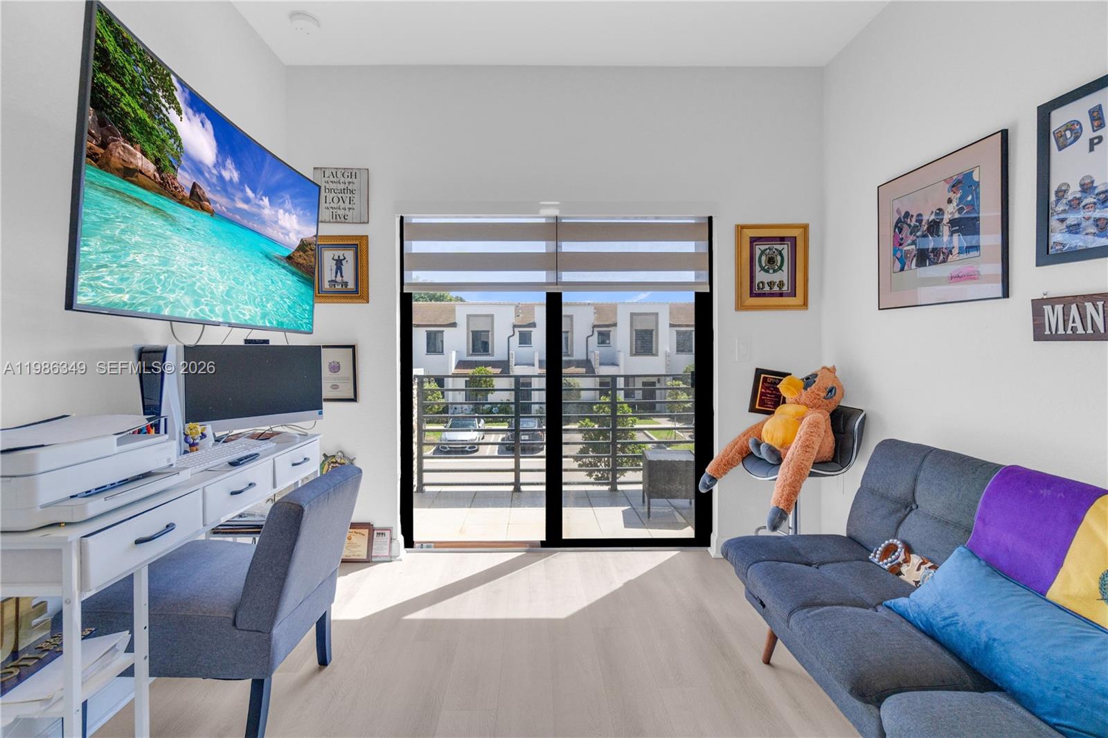 VIA VENTURA NEIGHBORHOOD - Residential