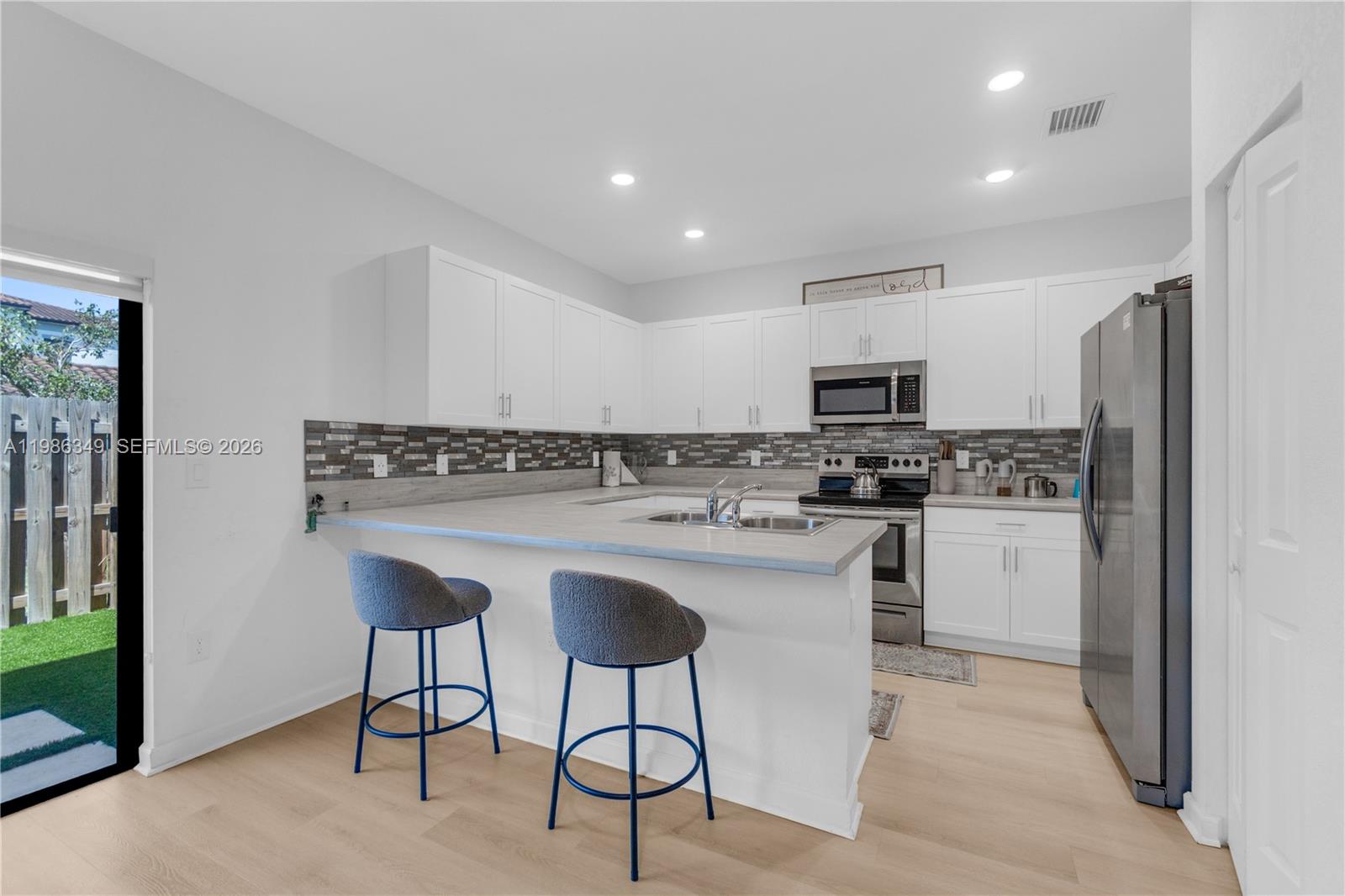 VIA VENTURA NEIGHBORHOOD - Residential