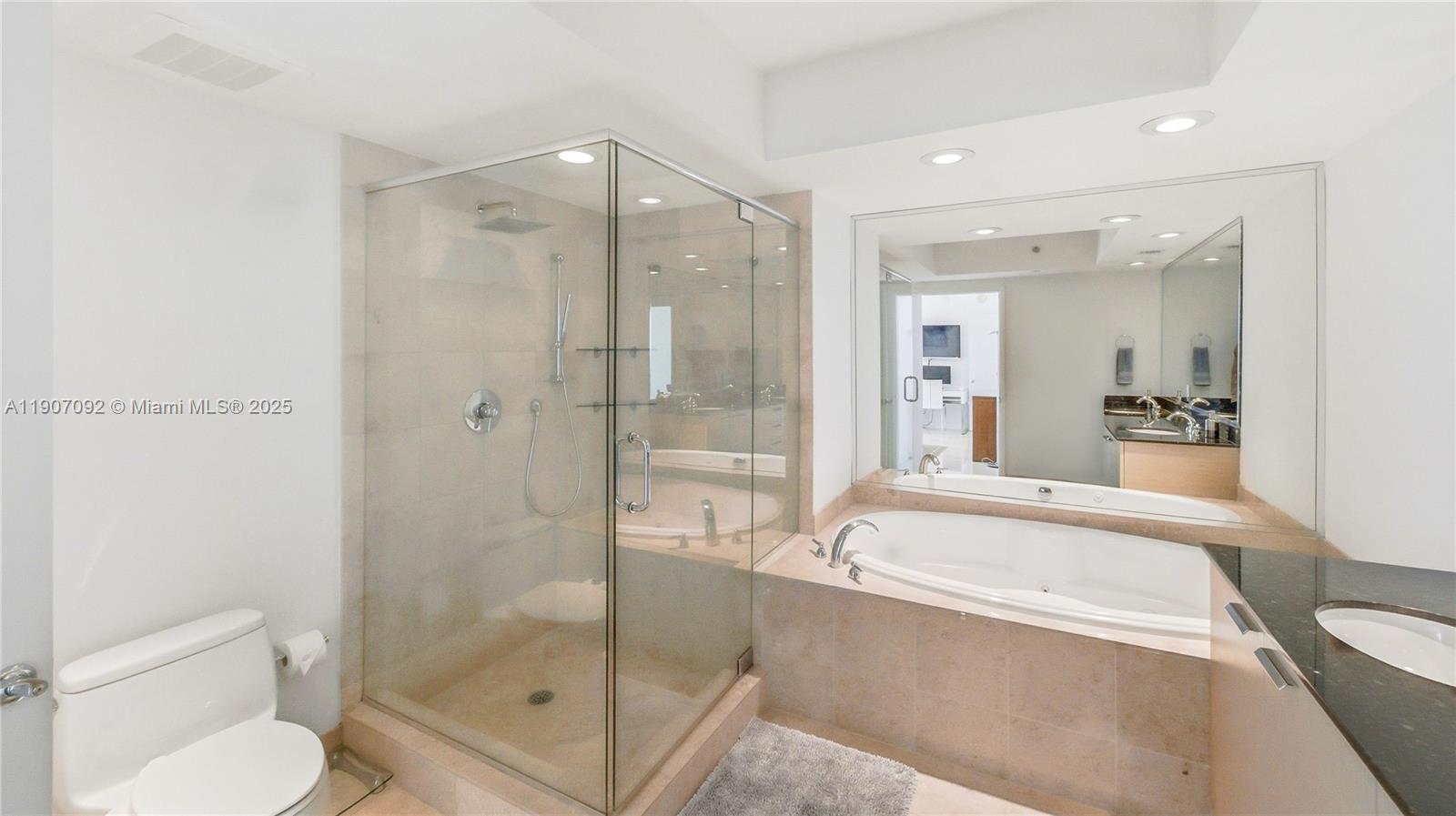 BEACH CLUB CONDO - Residential Lease