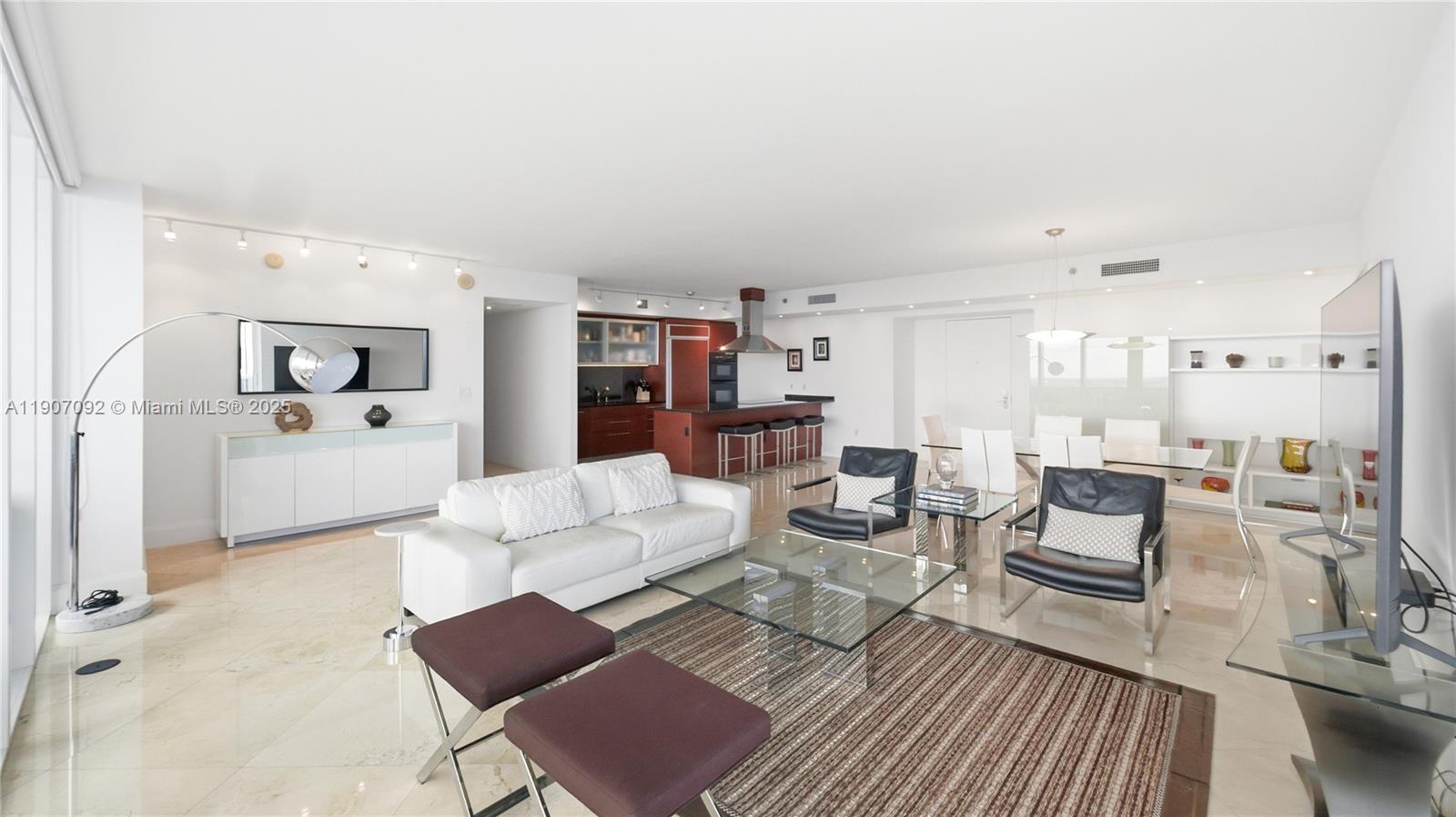 BEACH CLUB CONDO - Residential Lease