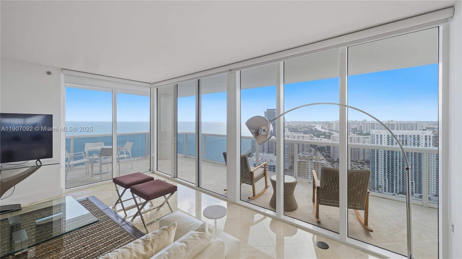 BEACH CLUB CONDO - Residential Lease