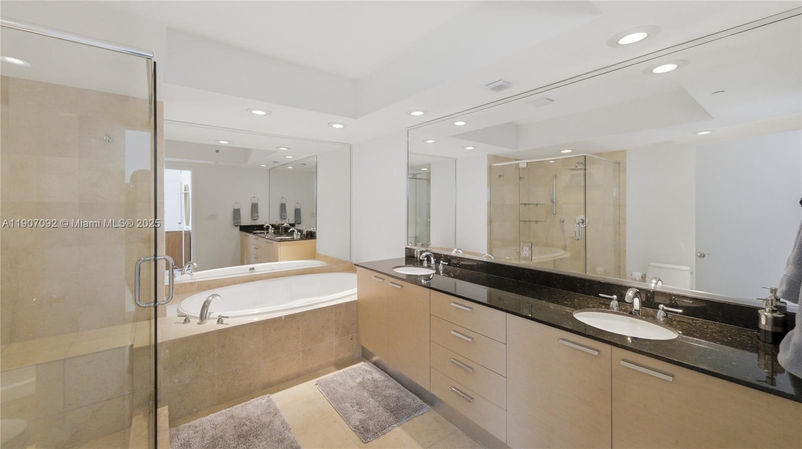 BEACH CLUB CONDO - Residential Lease