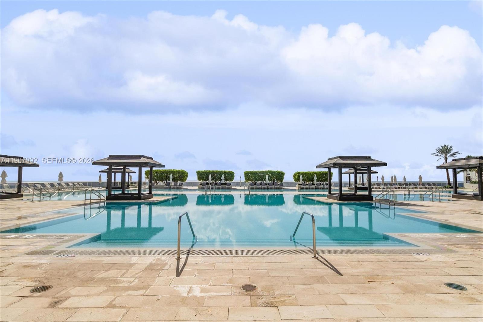 BEACH CLUB CONDO - Residential Lease