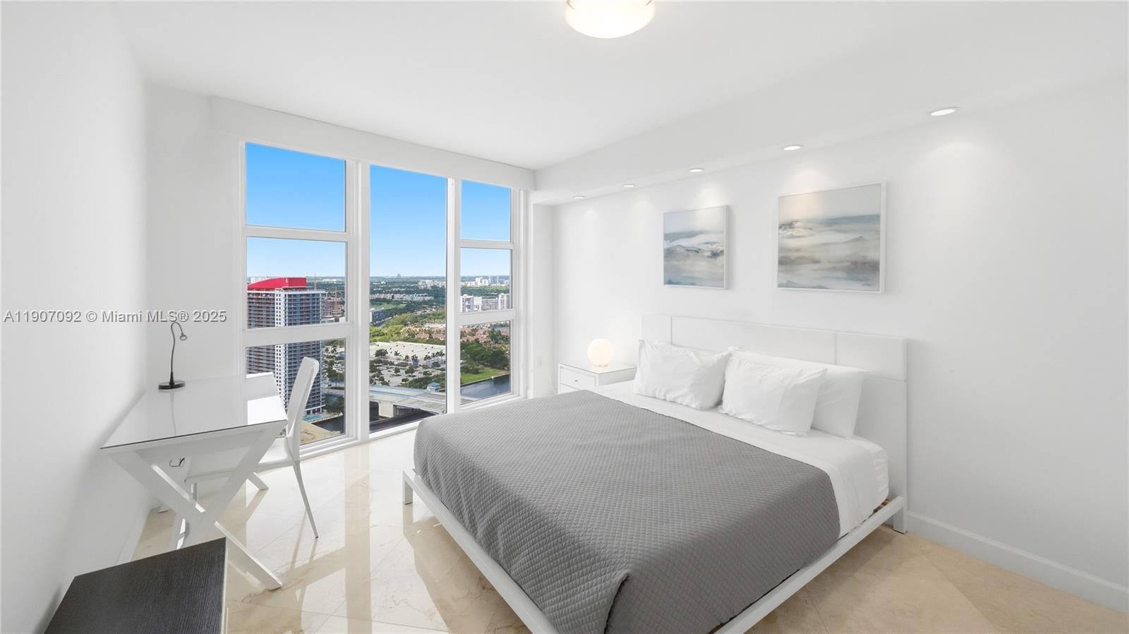 BEACH CLUB CONDO - Residential Lease