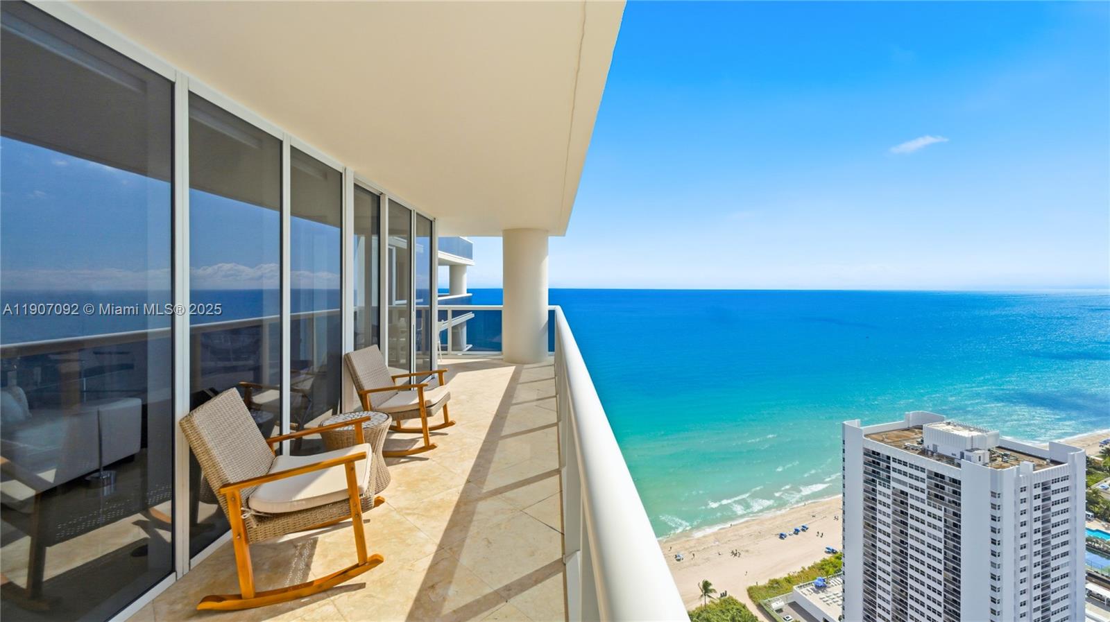 BEACH CLUB CONDO - Residential Lease