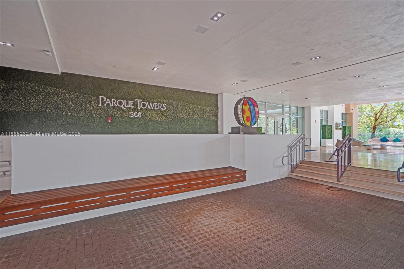 PARQUE TOWERS CONDO - Residential Lease