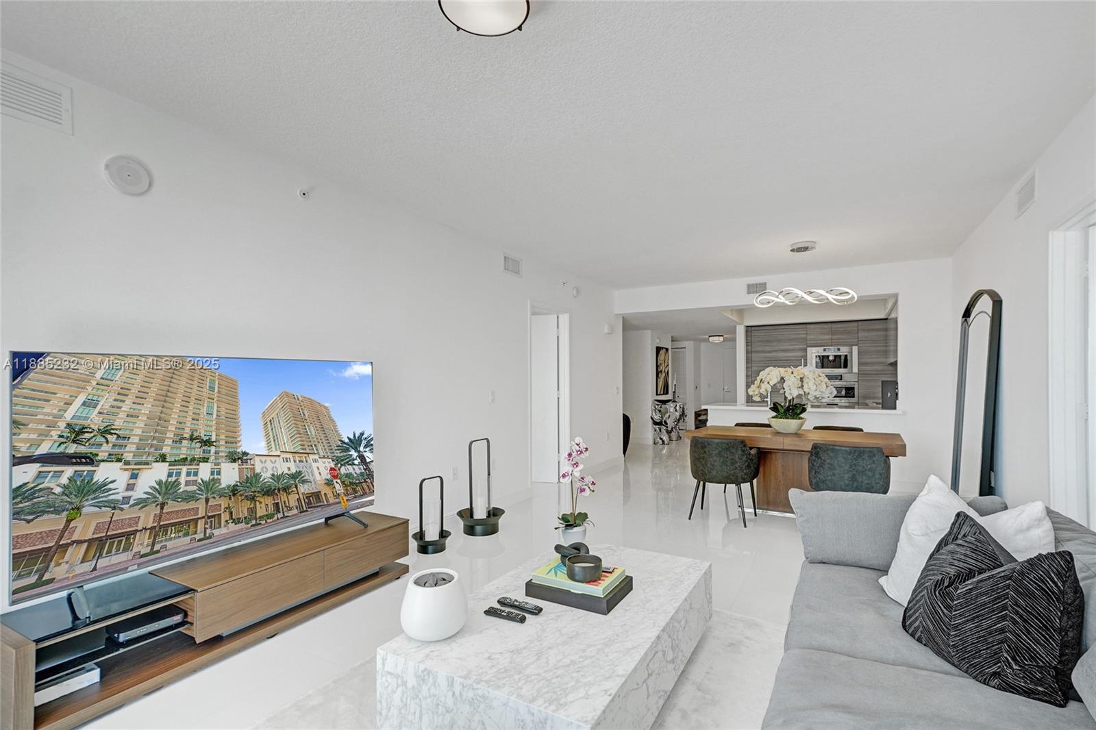 300 Sunny Isles Blvd 4-1104