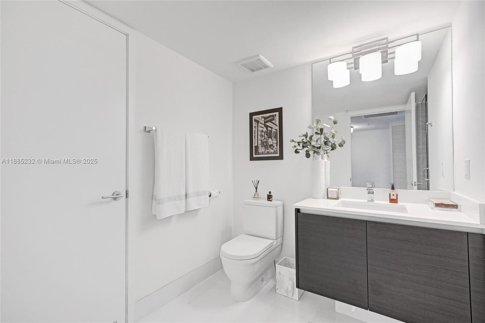 PARQUE TOWERS CONDO - Residential Lease