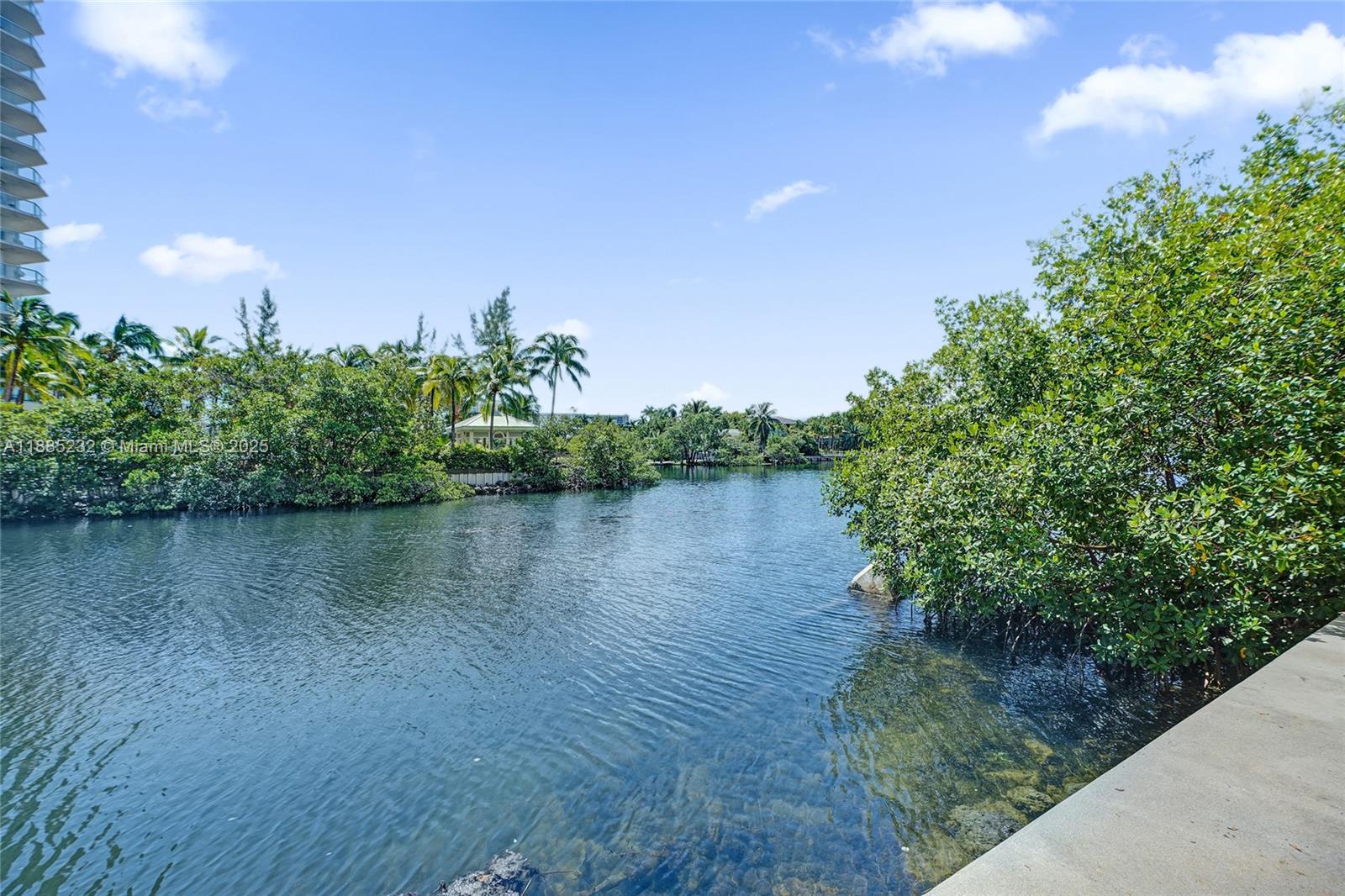 PARQUE TOWERS CONDO - Residential Lease