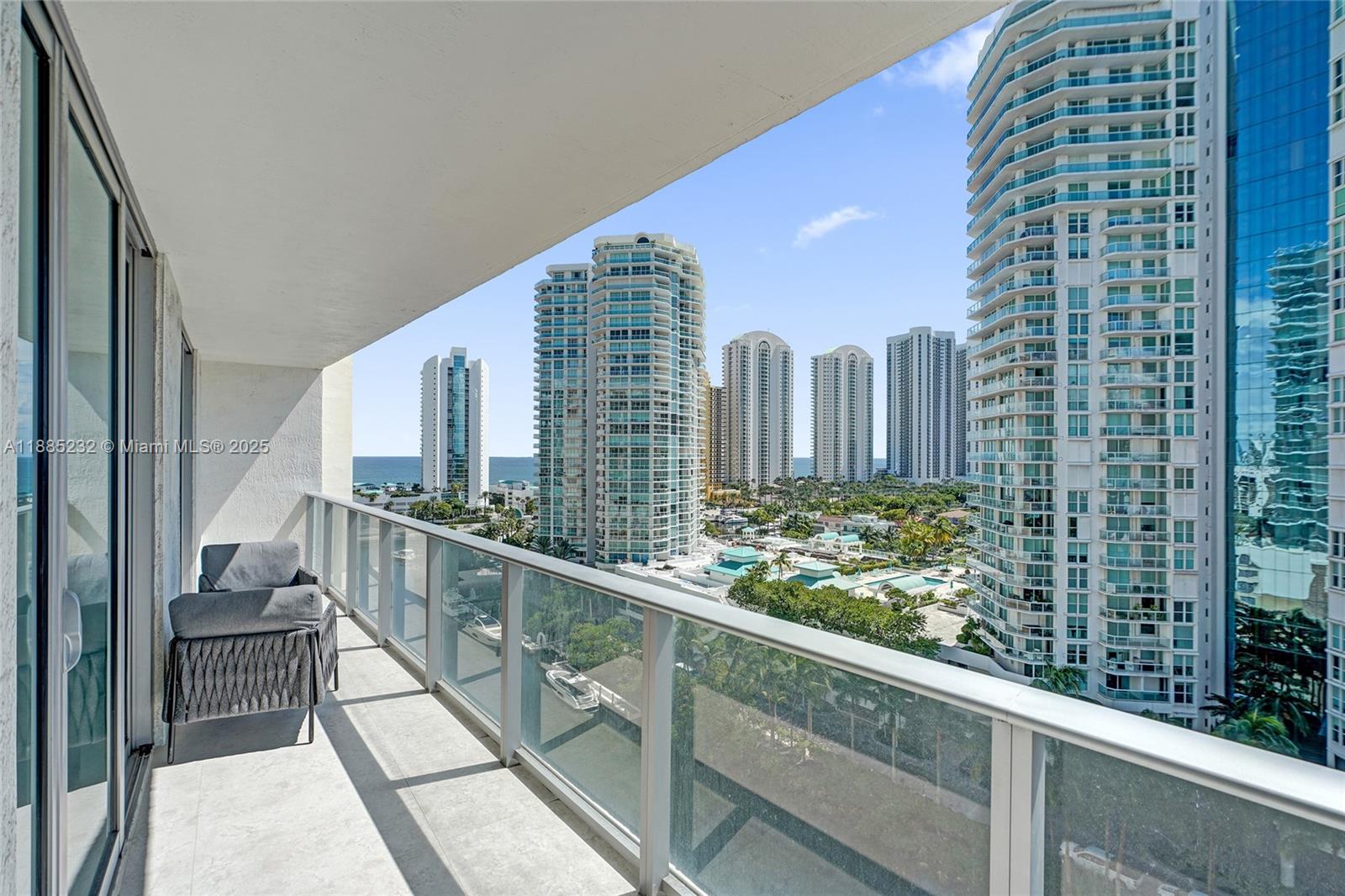 PARQUE TOWERS CONDO - Residential Lease