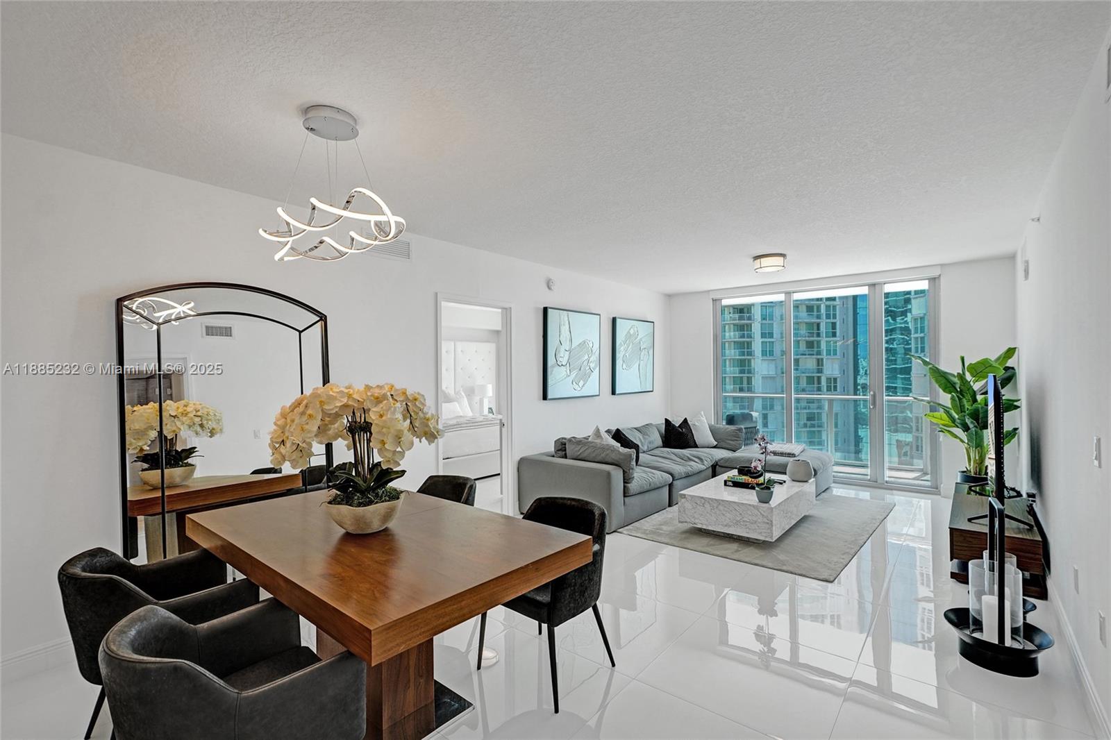 PARQUE TOWERS CONDO - Residential Lease