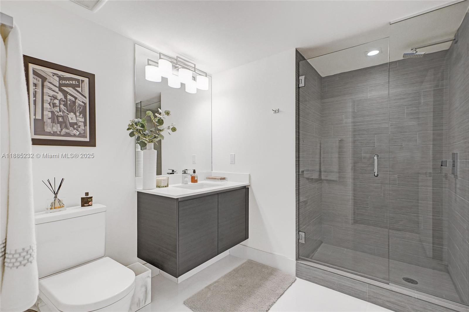 PARQUE TOWERS CONDO - Residential Lease