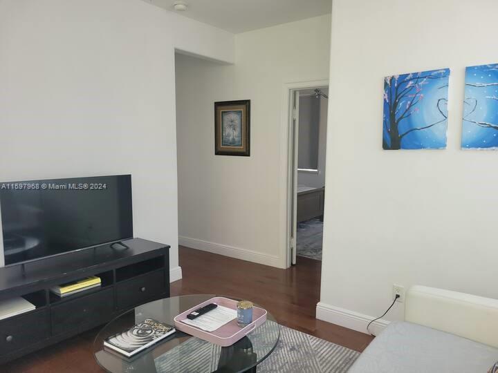 34 SW 8th St Rear