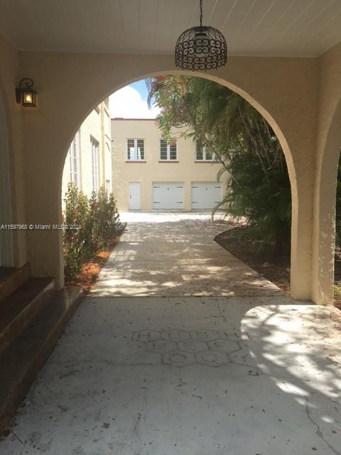 34 SW 8th St Rear