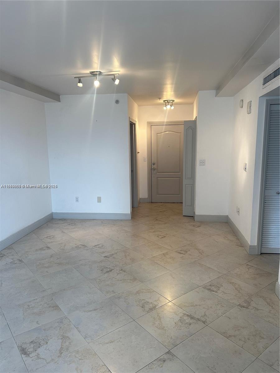 GROVE WAY CONDO - Residential