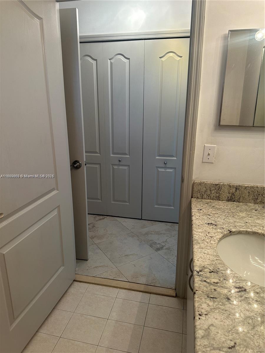 GROVE WAY CONDO - Residential