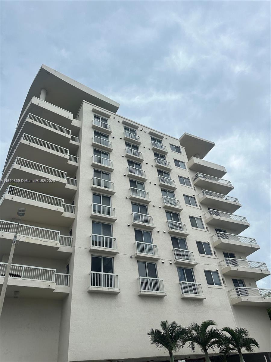 GROVE WAY CONDO - Residential