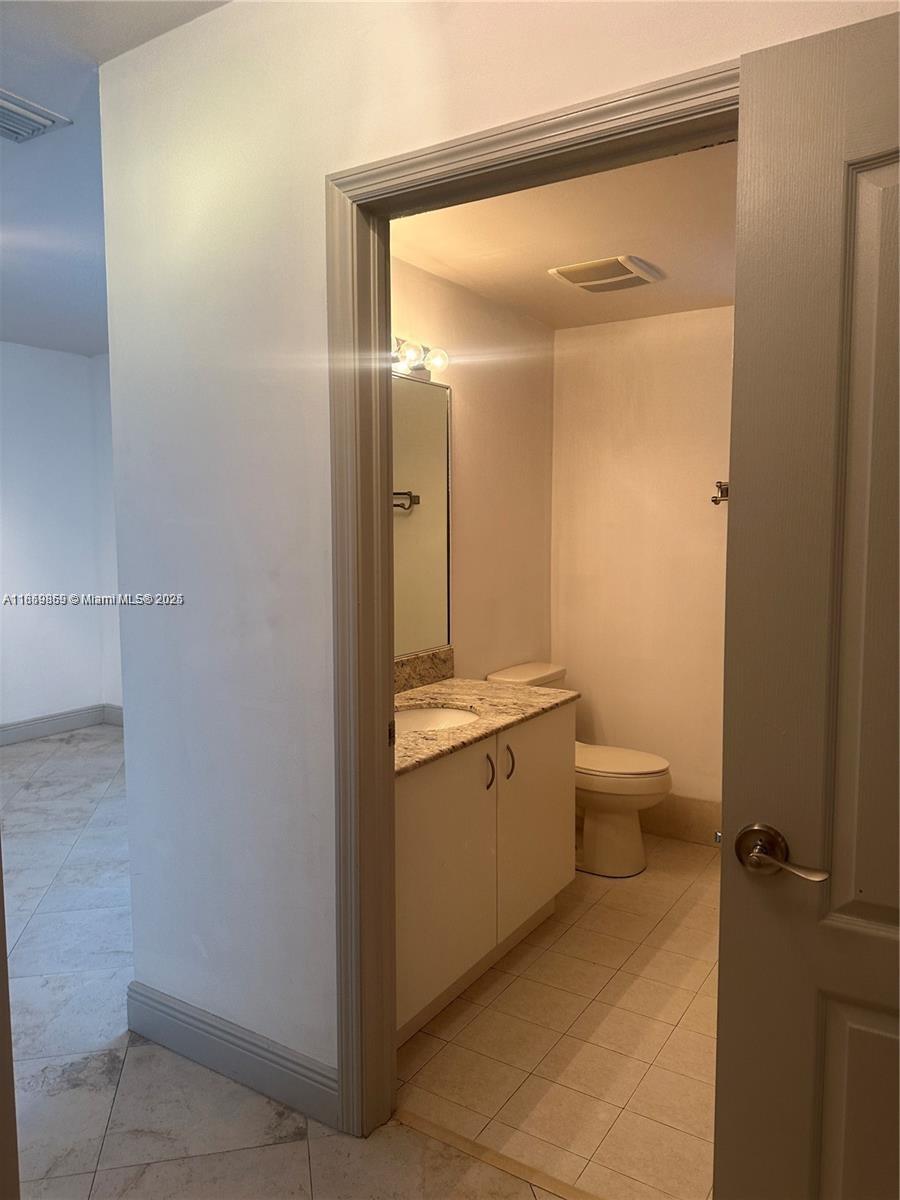 GROVE WAY CONDO - Residential