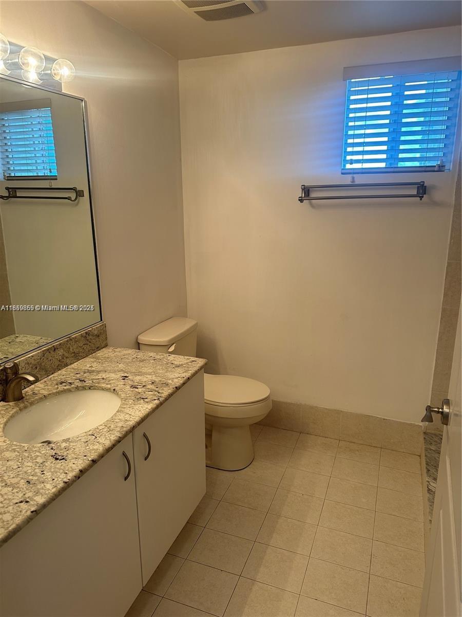 GROVE WAY CONDO - Residential