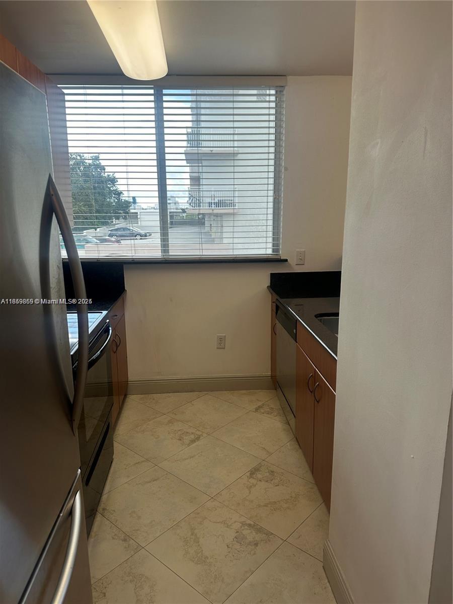 2400 SW 27th Ave 406