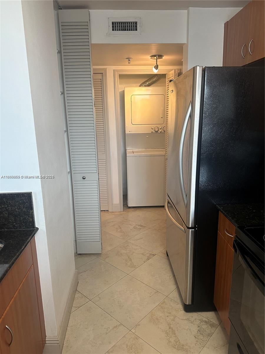 GROVE WAY CONDO - Residential