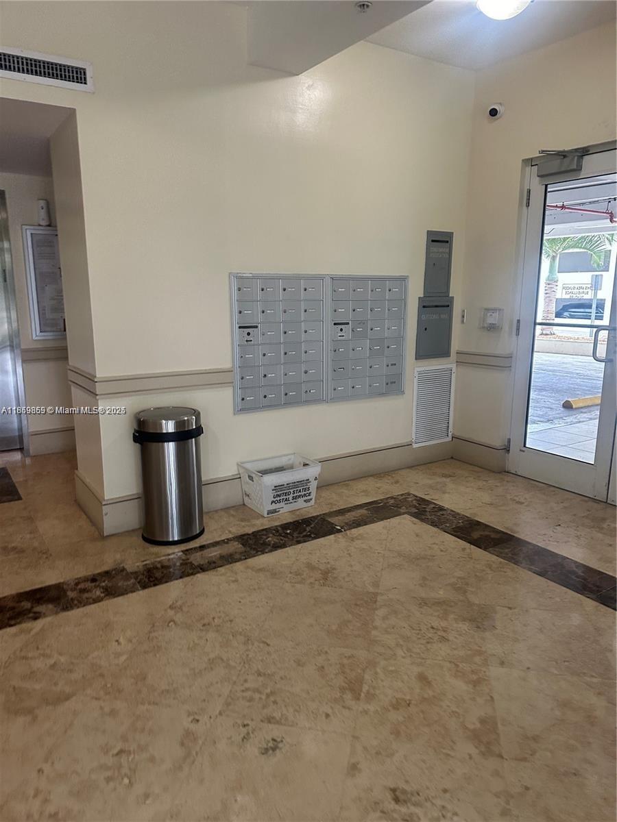 GROVE WAY CONDO - Residential