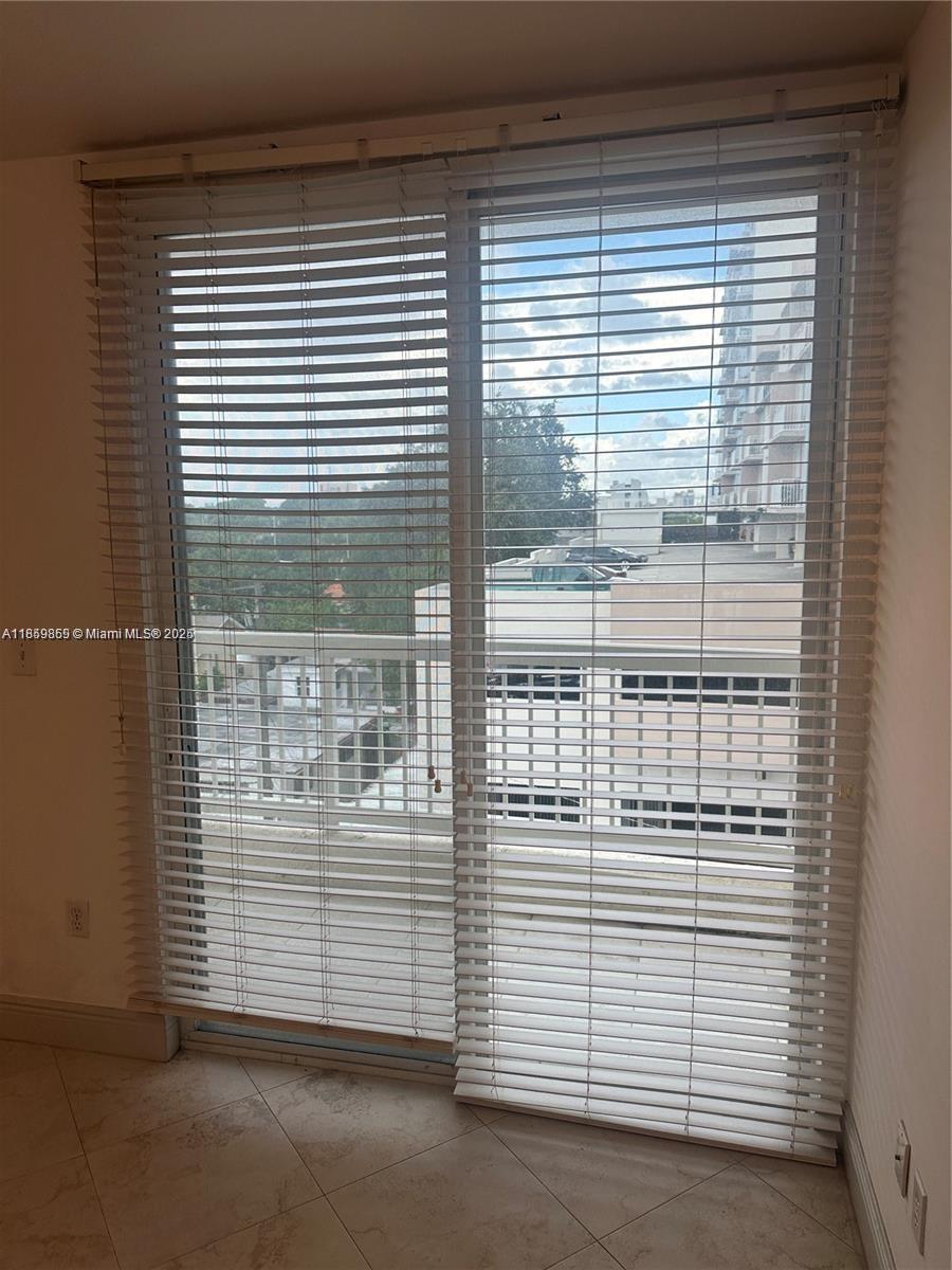 GROVE WAY CONDO - Residential