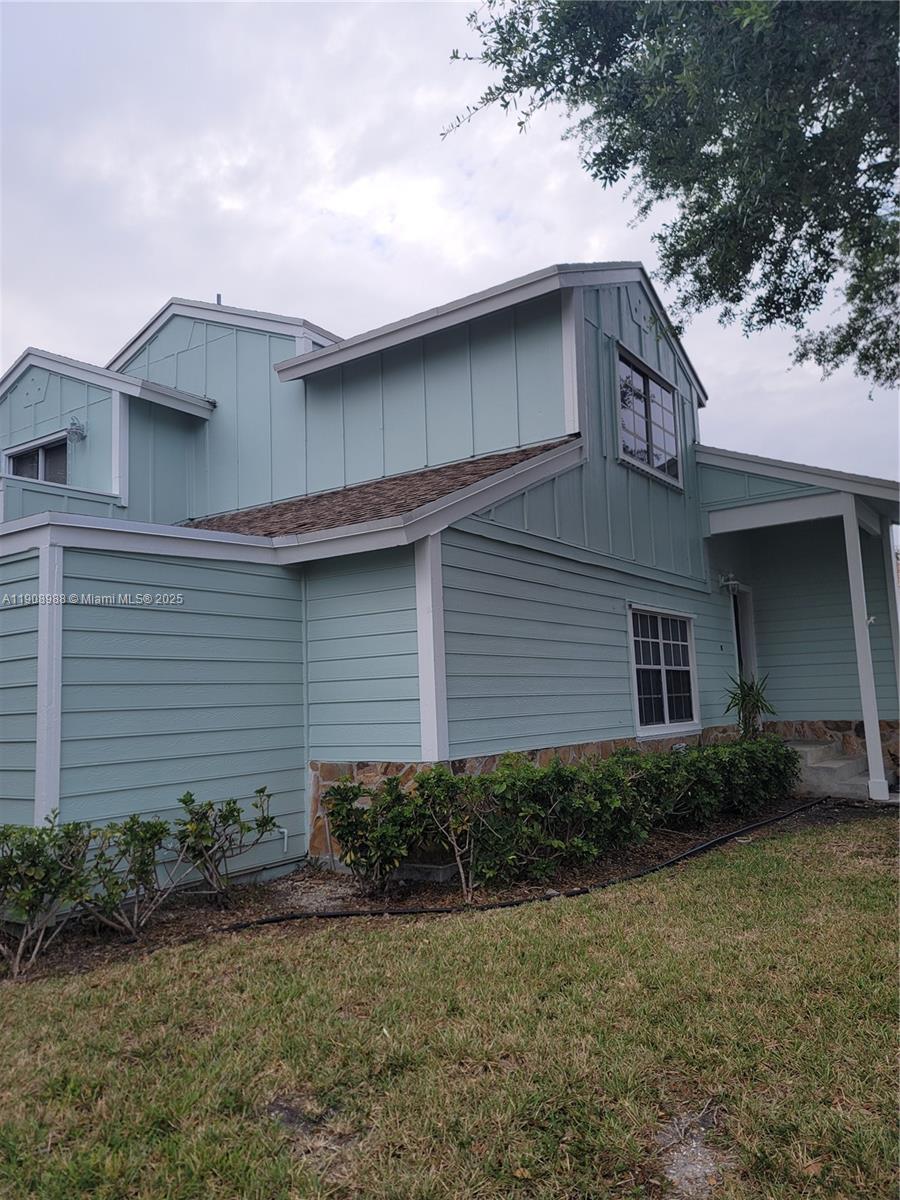 VILG HOMES COUNTRY WALK C - Residential Lease