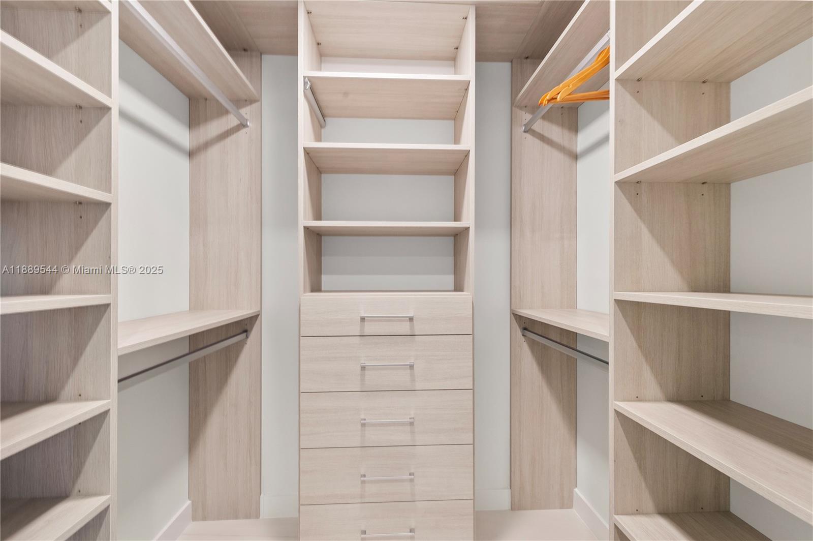 CASAMAR - Residential Lease