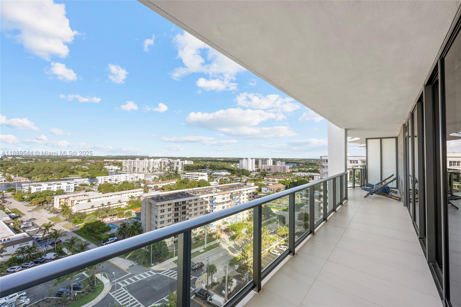 CASAMAR - Residential Lease