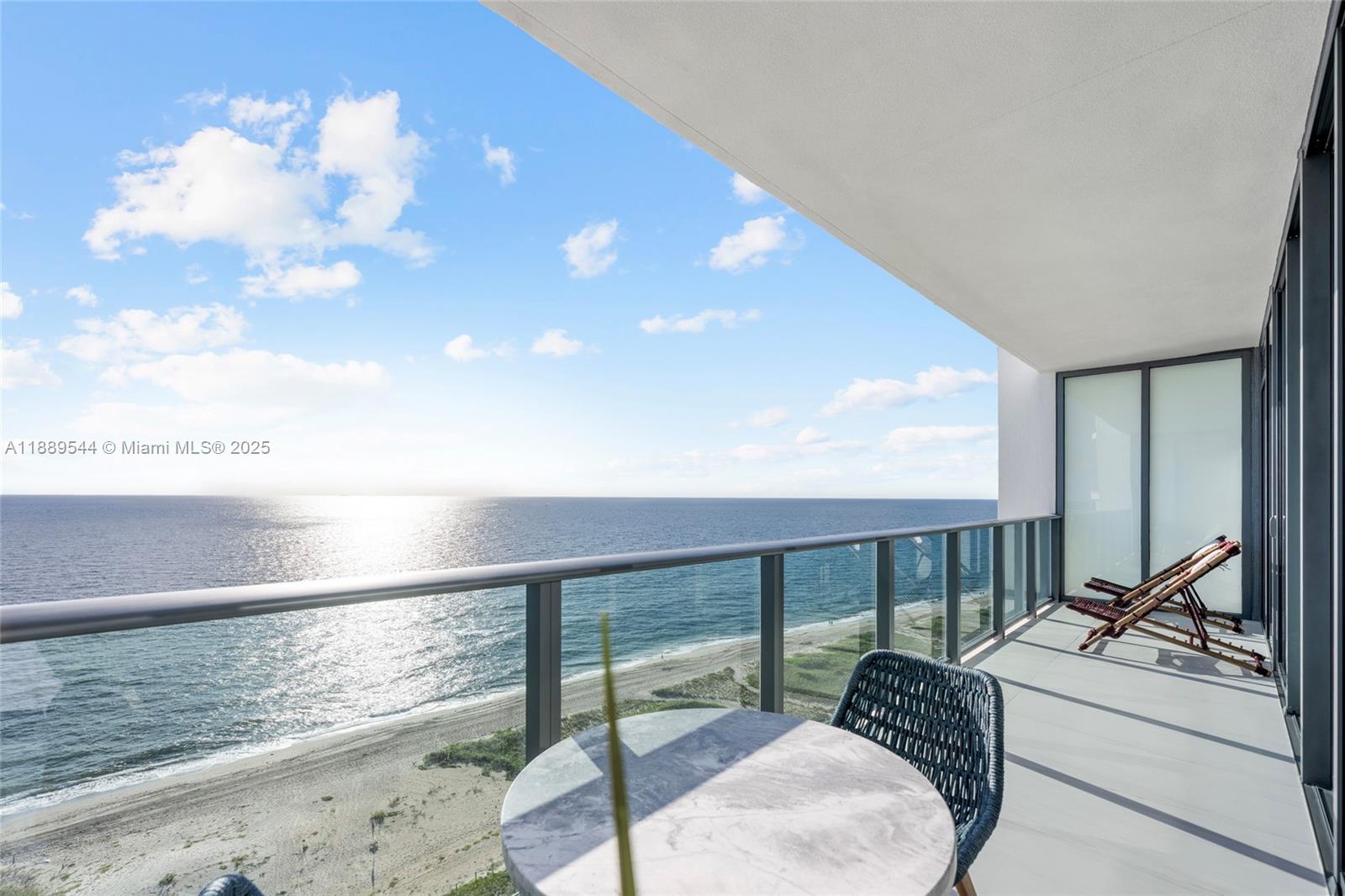 CASAMAR - Residential Lease