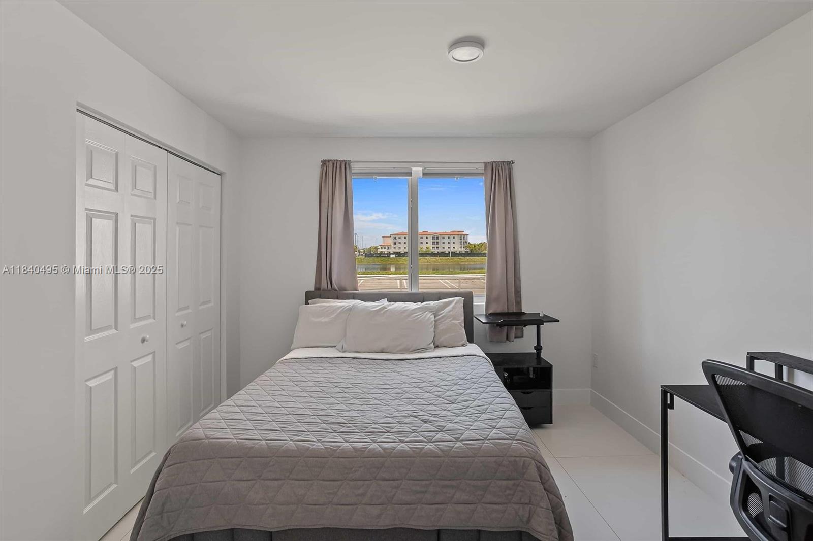 ISLANDS AT DORAL 1ST ADDI - Residential