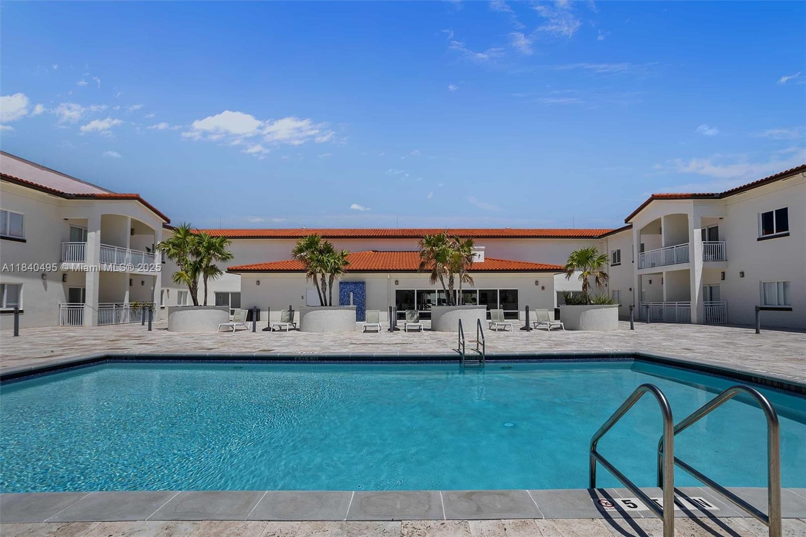 ISLANDS AT DORAL 1ST ADDI - Residential